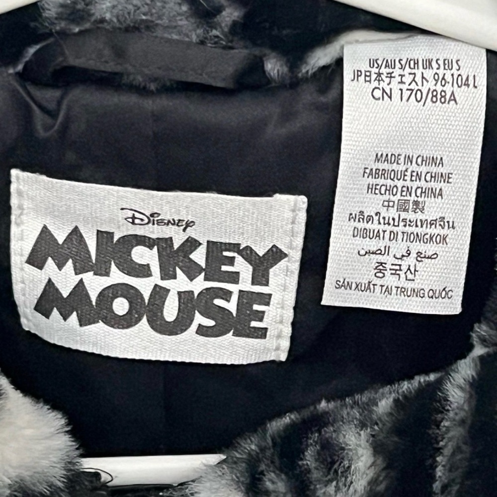 VHTF DISNEY FURRY FLEECE MICKEY BLACK AND WHITE SMALL S EUC - Picture 6 of 10
